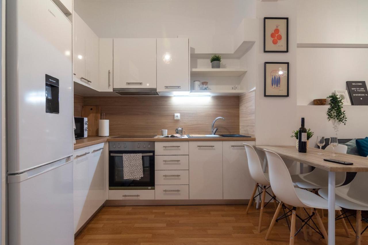 Modern 2Bd Apt In Athens , 3-Min Metro Экстерьер фото